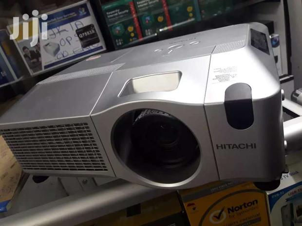 Hitachi Projector With 5000 Lumens - thumbnail 3