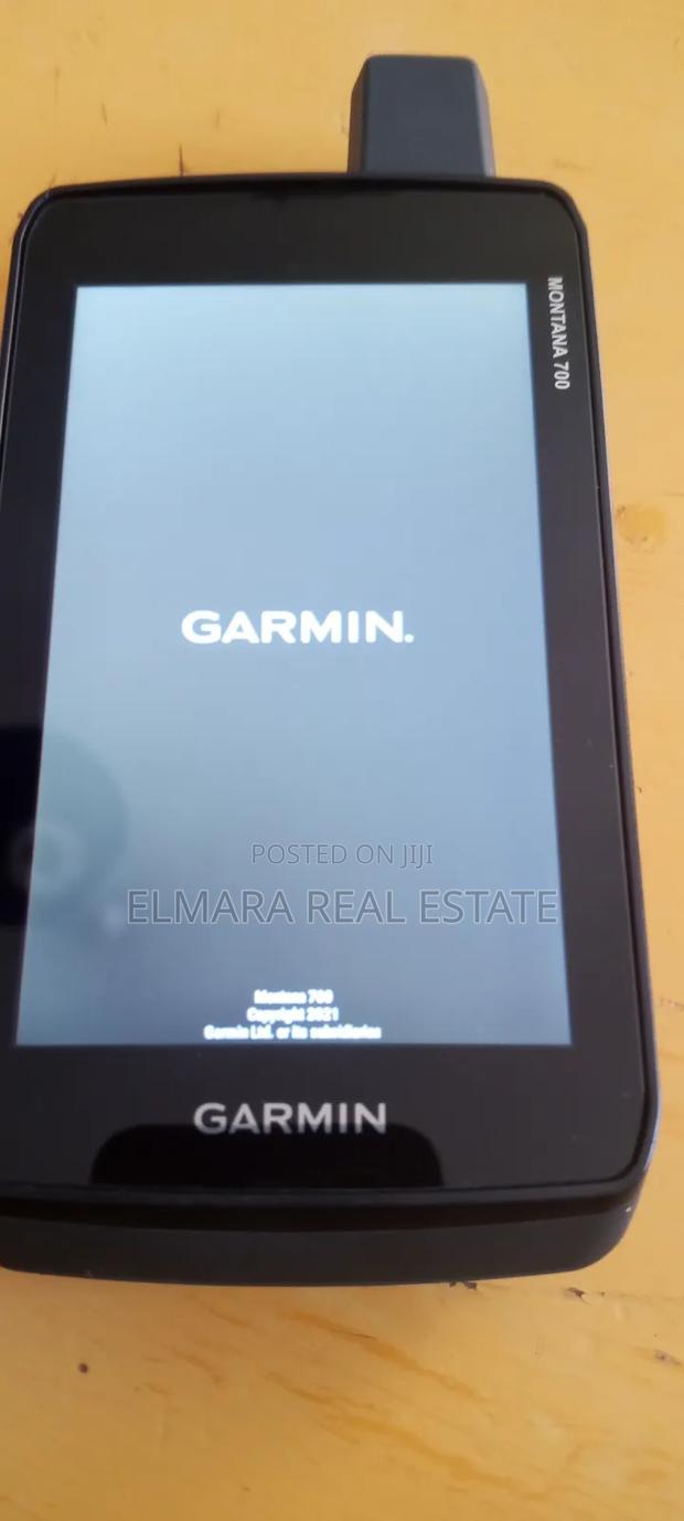 Garmin Montana 700 Handheld GPS - Rugged Outdoor Navigator - main view