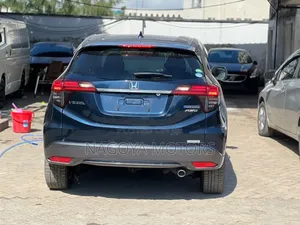 Honda Vezel 2018 Blue