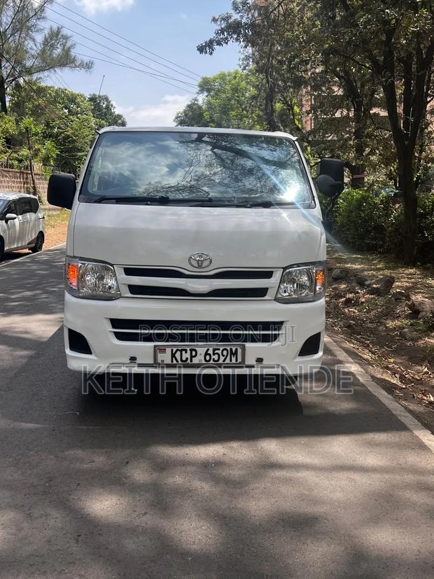 Toyota HiAce 2012 White