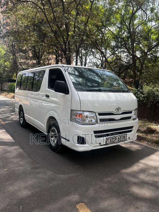 Toyota HiAce 2012 White - thumbnail 3