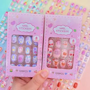 Kids Pattern Fake Nails _Ca - main view