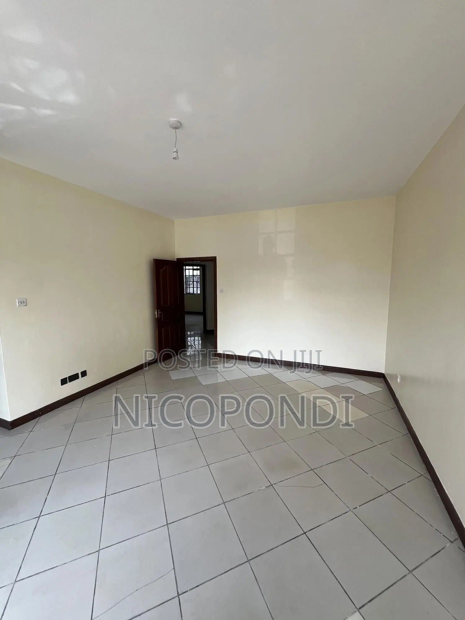 3 Bedroom Commercial Space for Rent