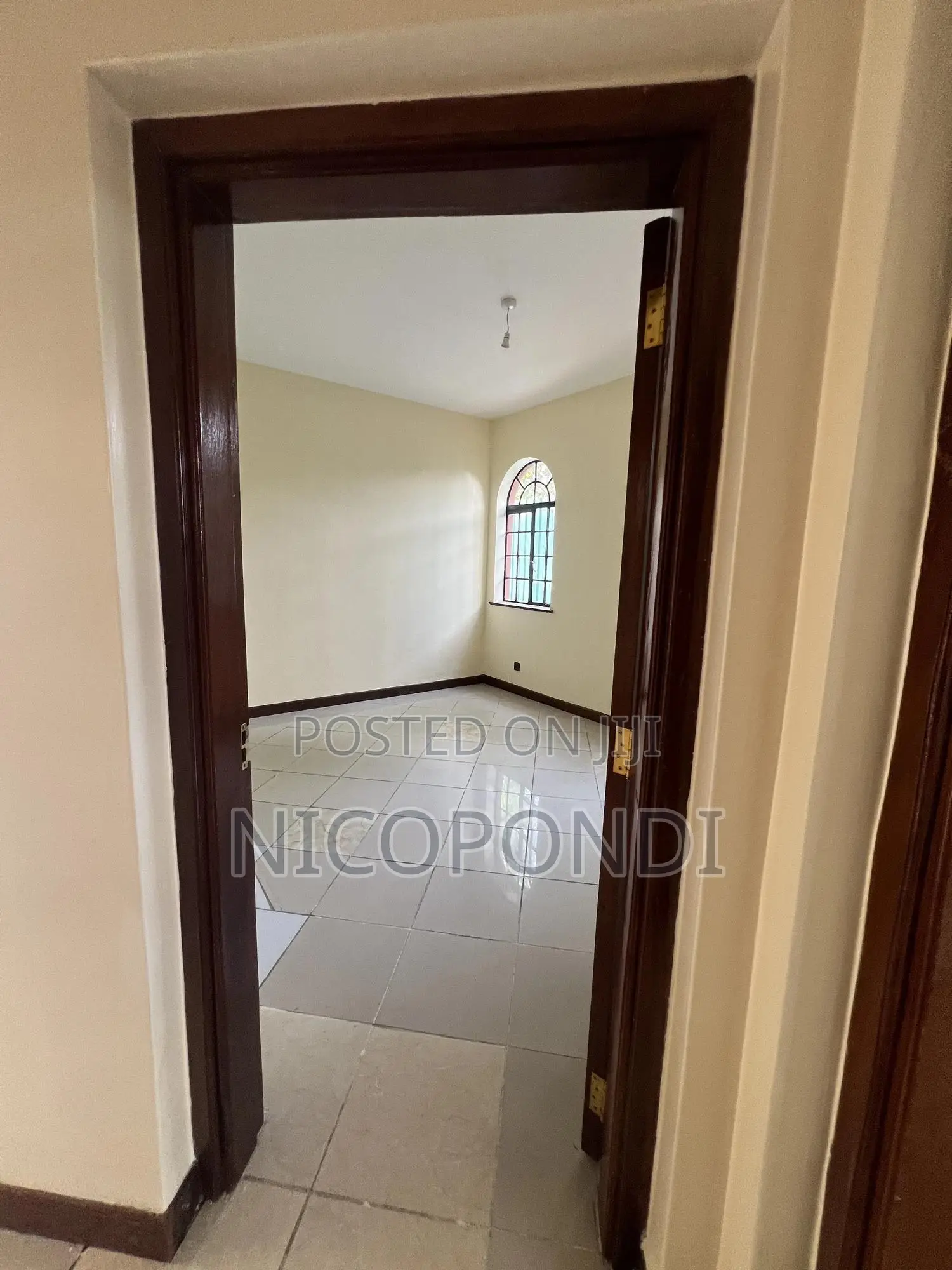 3 Bedroom Commercial Space for Rent