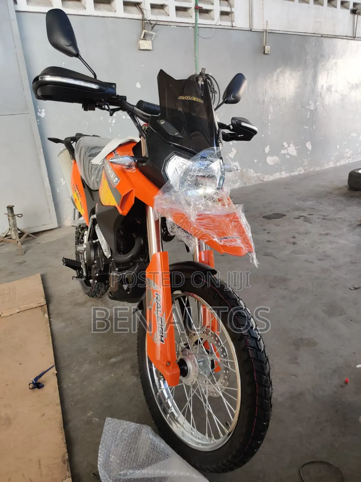 New Raleigh 250cc 2024 Orange