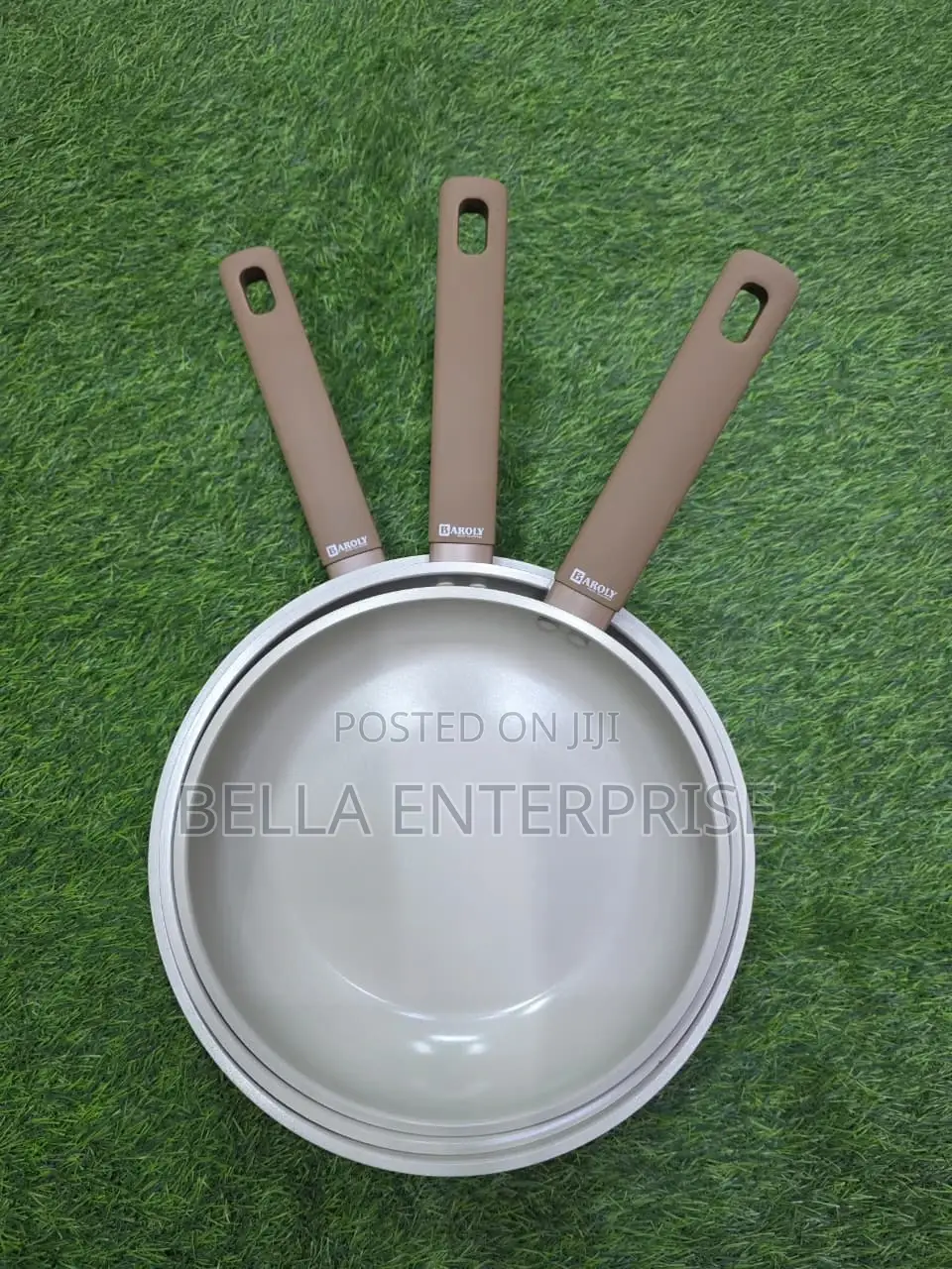 High Quality Non-Stick Flat Bottomed Frying Pan With Cabo Handles