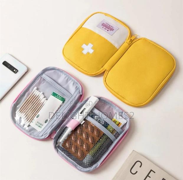 Portable First Aid Pouch_nje