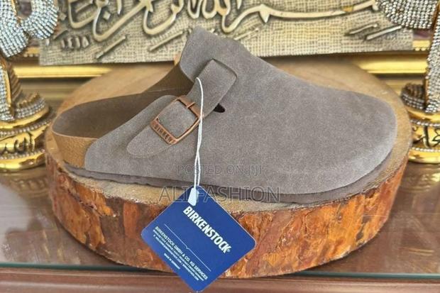 Clogs Restocked Quality - thumbnail 2