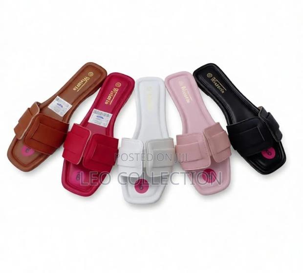 Cute Hermes Like Sandals - main view