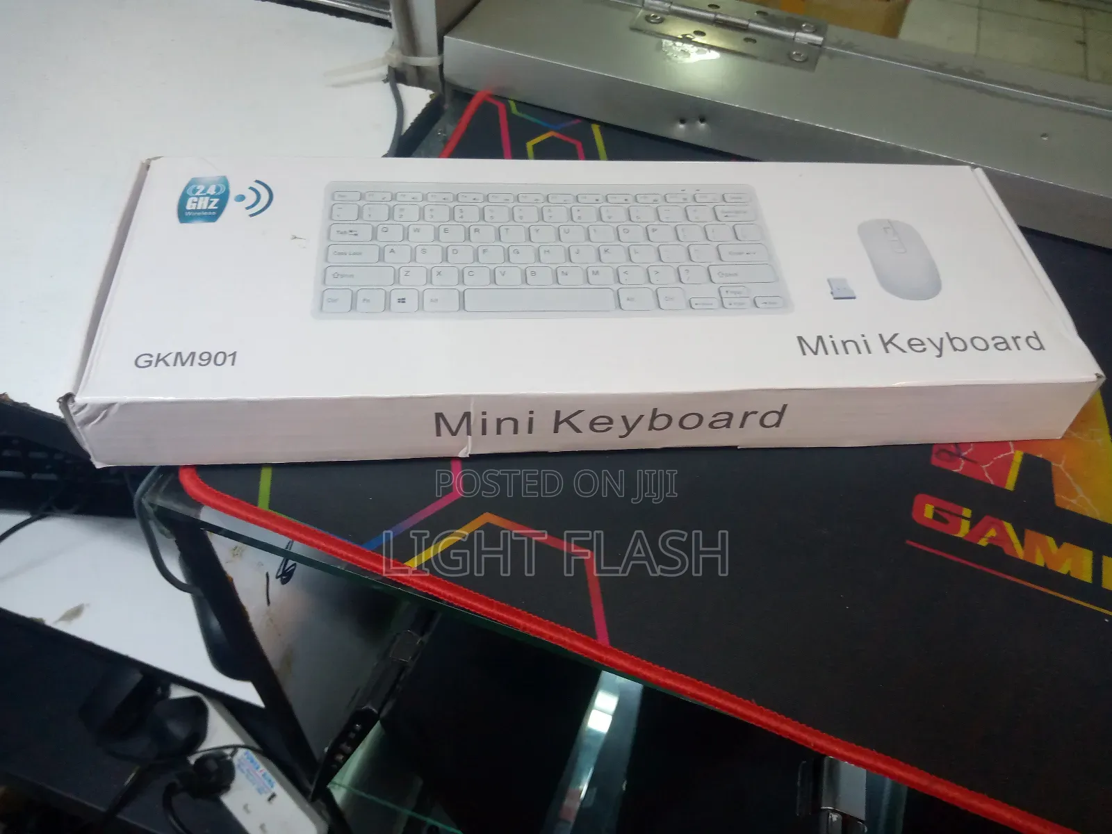Mini Wireless Keyboard and Mouse