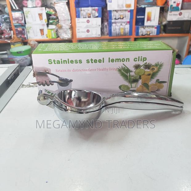 Lemon Squeezer Heavy Gauge/Stainless Steel Lemon Squeezer - thumbnail 3