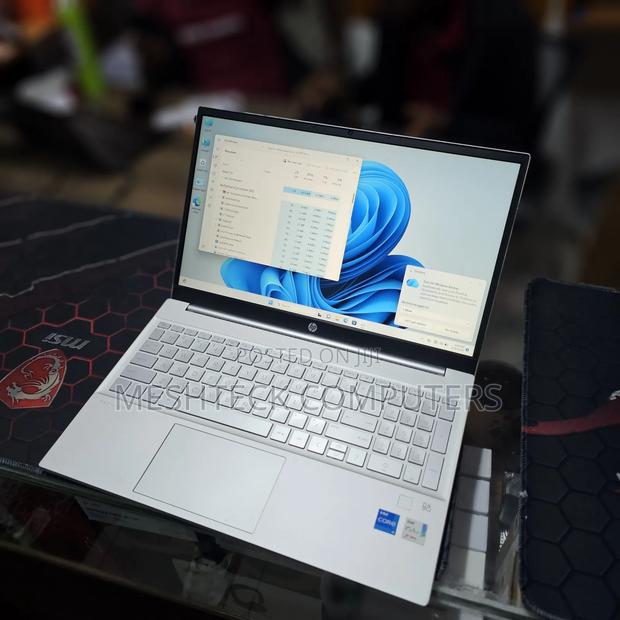 Laptop HP Pavilion 15-Cs3063cl 8GB Intel Core I5 SSD 1T - thumbnail 3