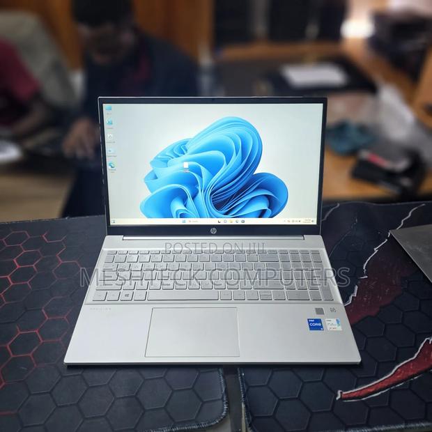 Laptop HP Pavilion 15-Cs3063cl 8GB Intel Core I5 SSD 1T - thumbnail 5