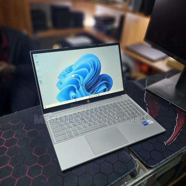 Laptop HP Pavilion 15-Cs3063cl 8GB Intel Core I5 SSD 1T - thumbnail 6