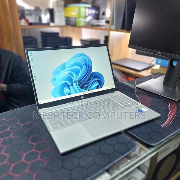 Laptop HP Pavilion 15-Cs3063cl 8GB Intel Core I5 SSD 1T - thumbnail 7