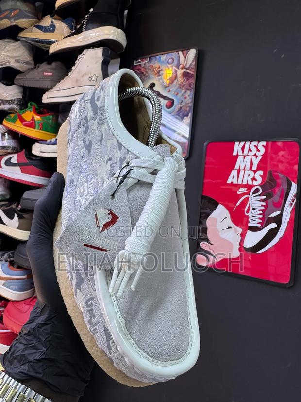 Popcaan X Clarks Unruly Wallabees Low in Grey Suede. - thumbnail 4