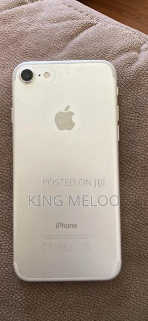 Apple iPhone 7 32 GB Silver - main view