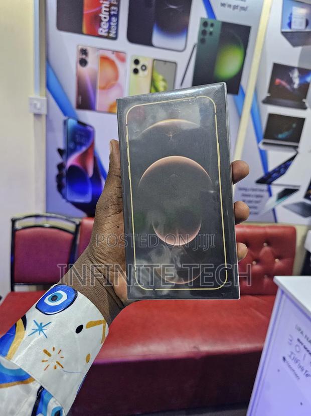New Apple iPhone 12 Pro Max 256 GB Black - thumbnail 2