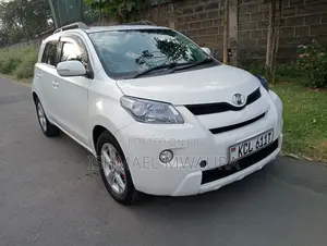 Toyota IST 2011 White