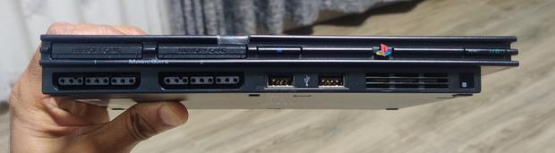 Sony Playstation 2 - main view