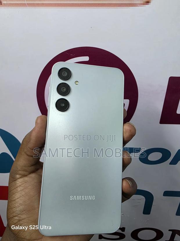 Samsung Galaxy A16 128 GB Silver - main view