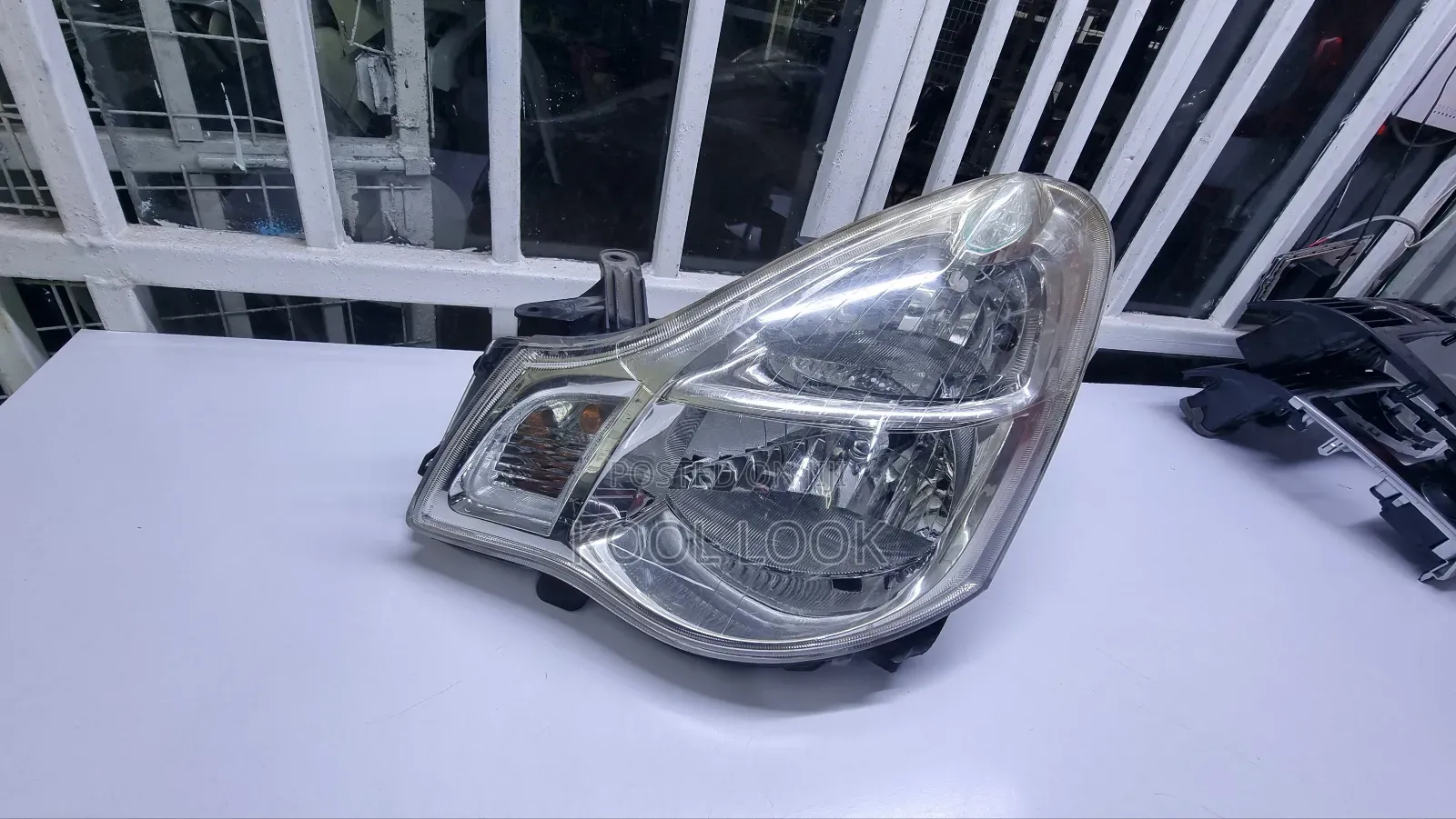 Nissan Sylpy N17 Headlight