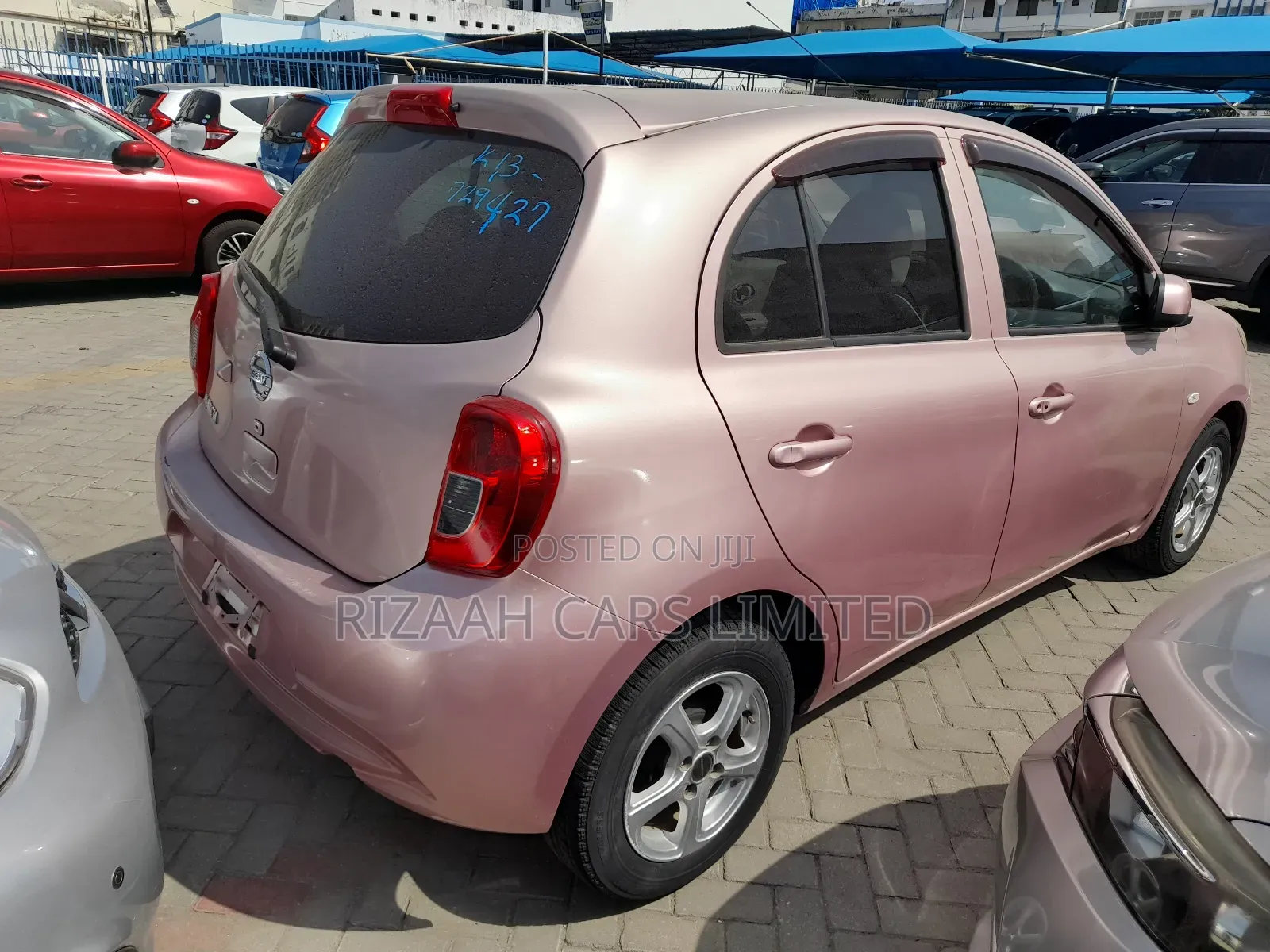 Nissan March 2018 Orange