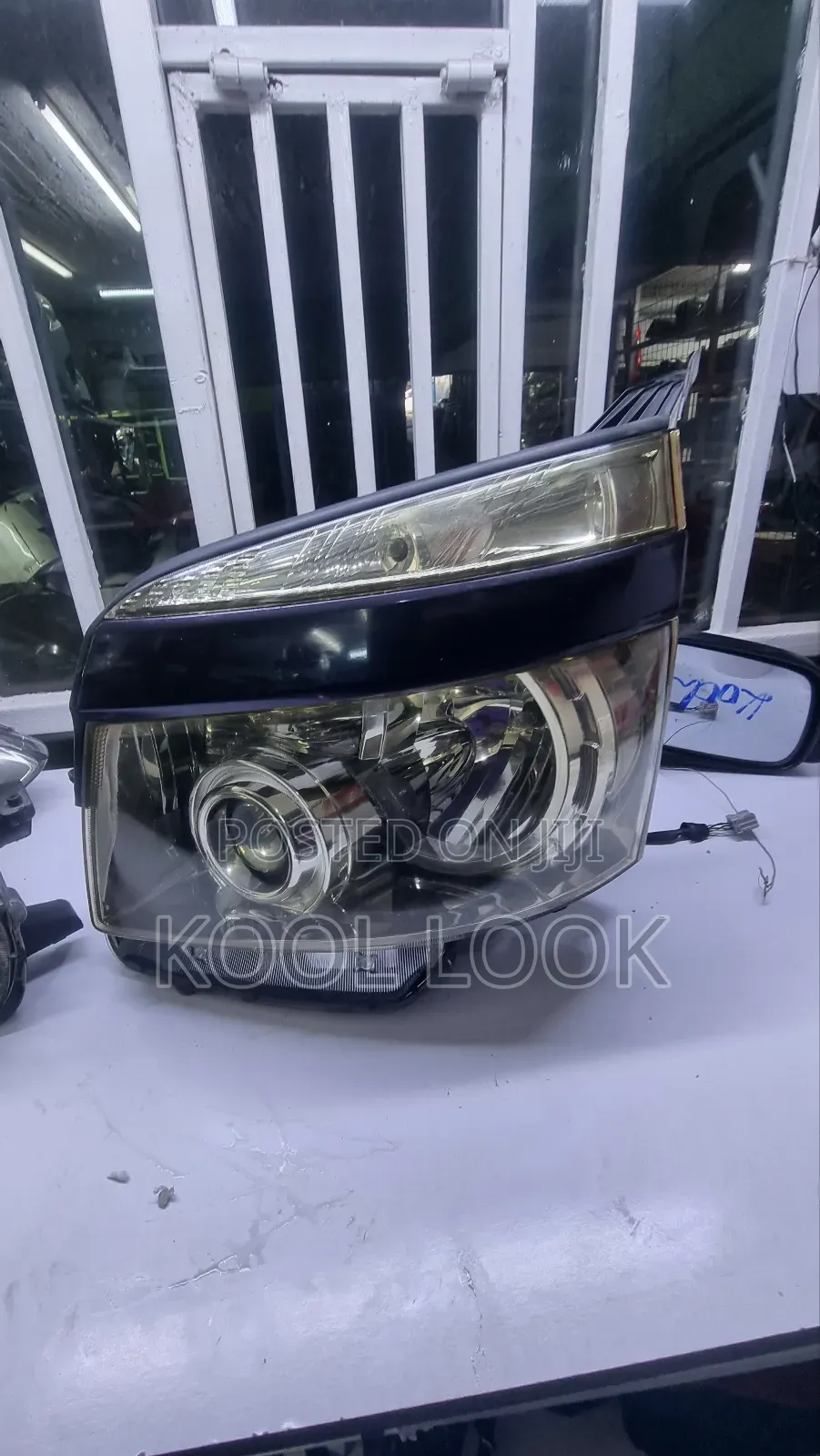 Toyota Voxy 2008 Headlight