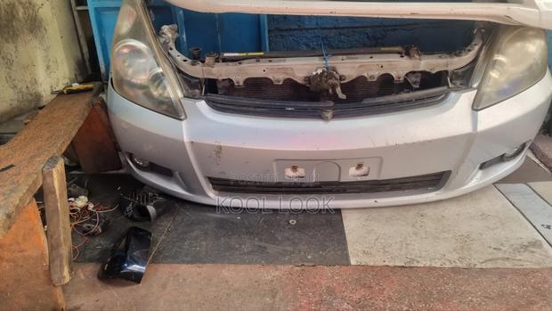 Toyota Wish 2003 Nosecut