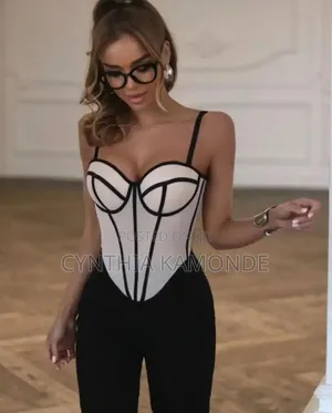 Strapless Neckline Corset