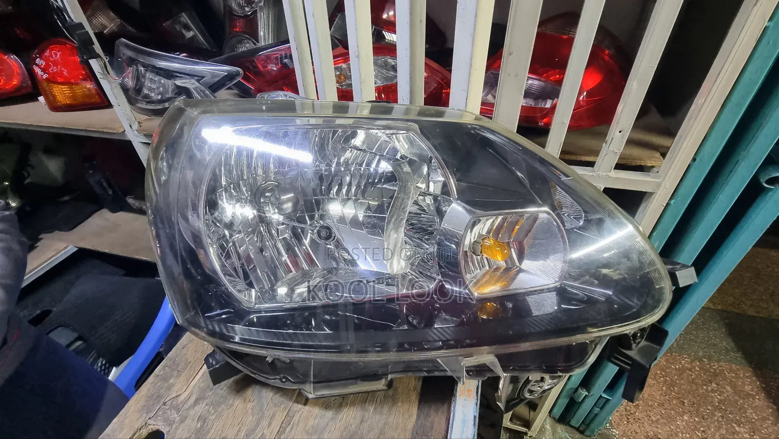 Toyota Porte 2014 - 2018 Headlight