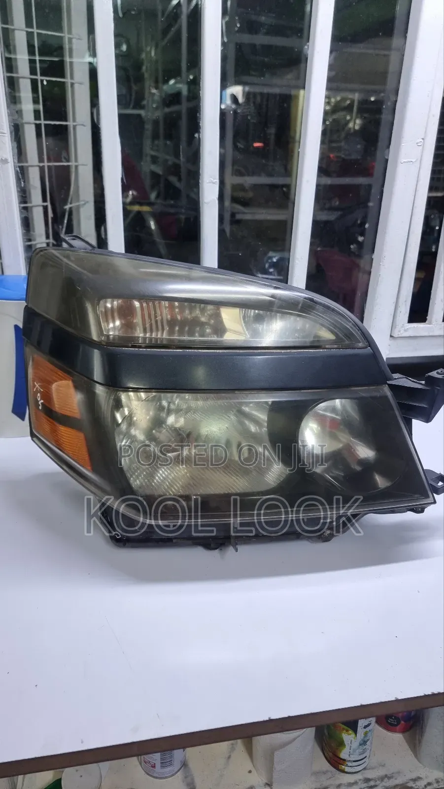 Toyota Voxy 2005 Headlights