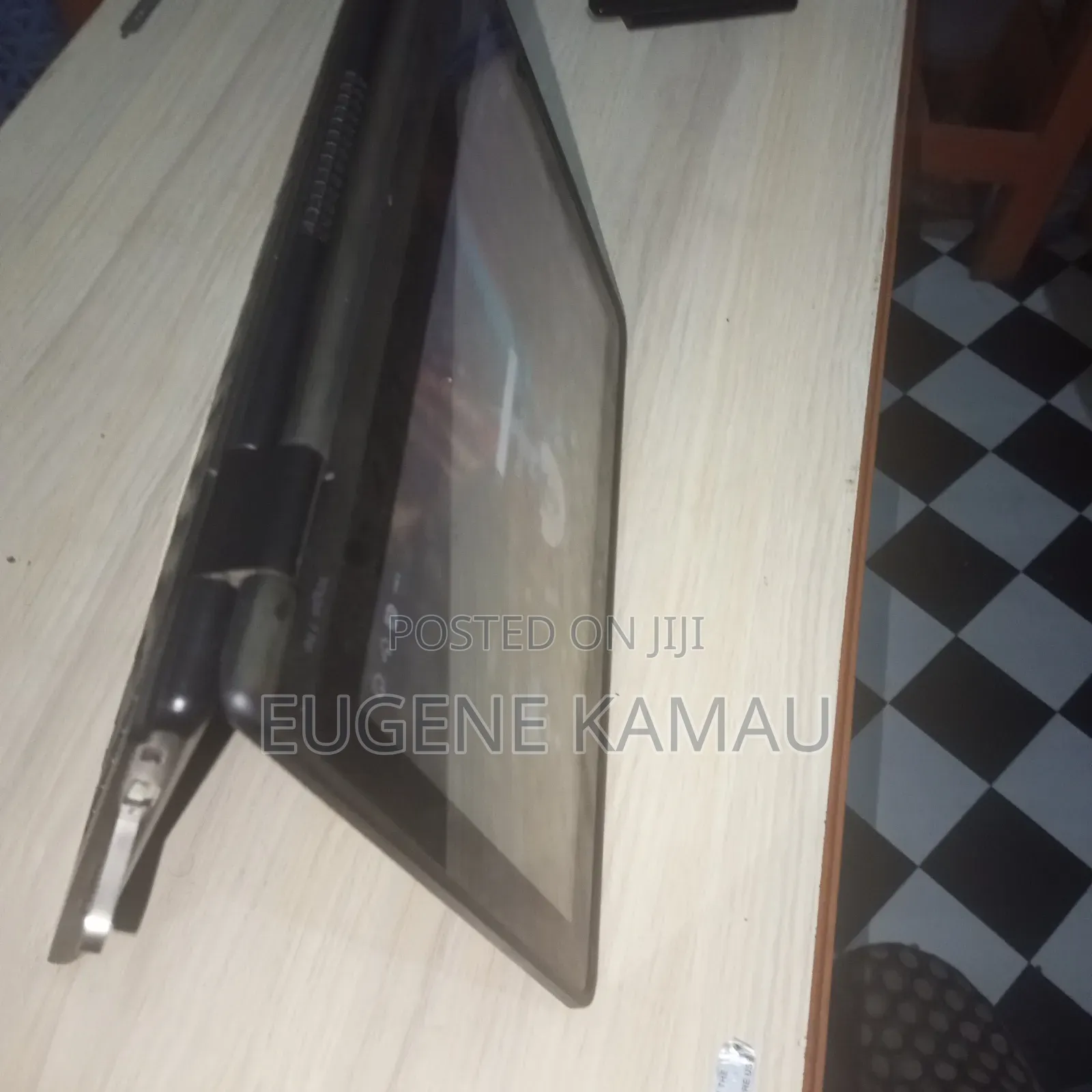 New Laptop Lenovo Yoga 11e 4GB Intel Celeron SSD 128GB