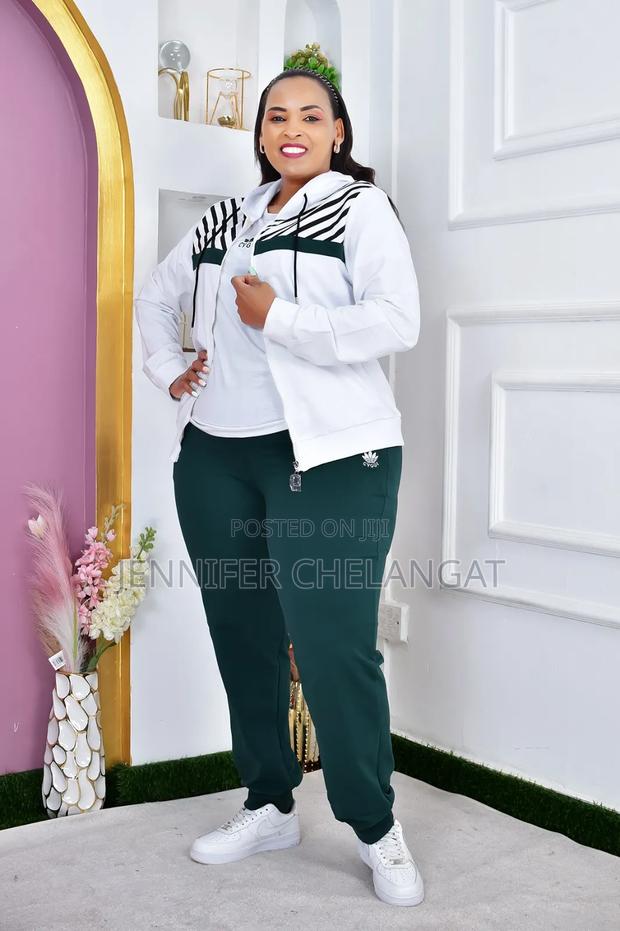 3 Pics Set - thumbnail 4