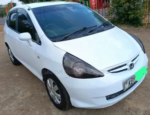 Honda Fit 2006 White