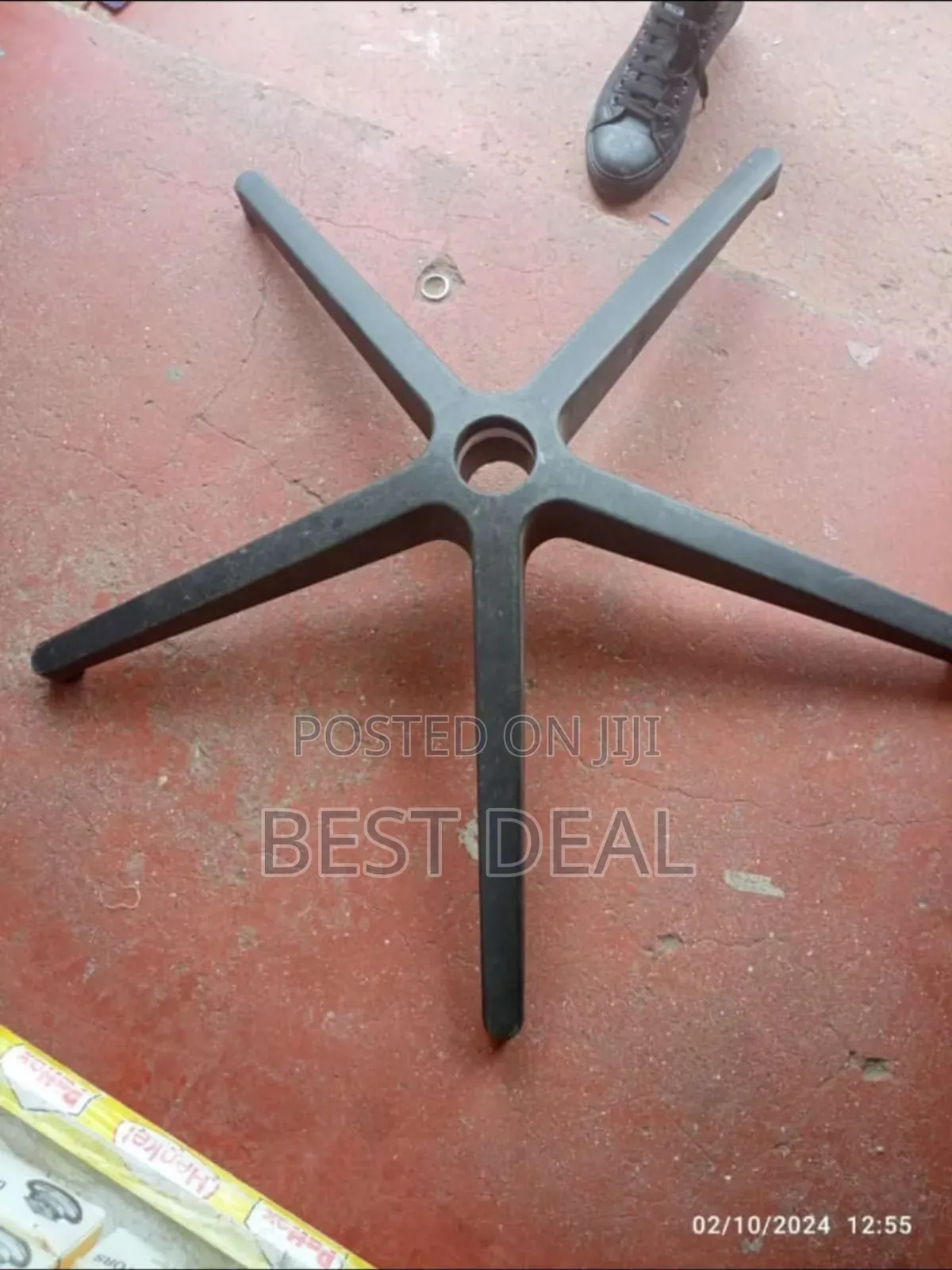 Plastic Chair Star Base