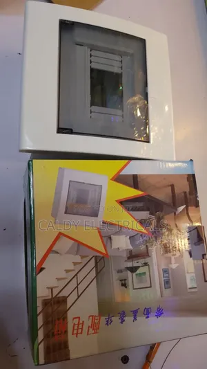 Unique Design 4 Way Consumer Unit Yg5