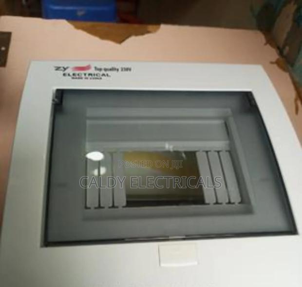 Quality 4 Way Consumer Unit Box Tw2m