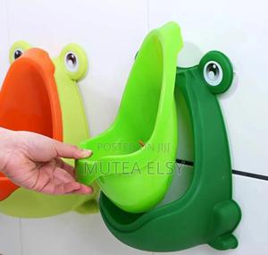 Green Cute Frog Boys Urinal - thumbnail 2