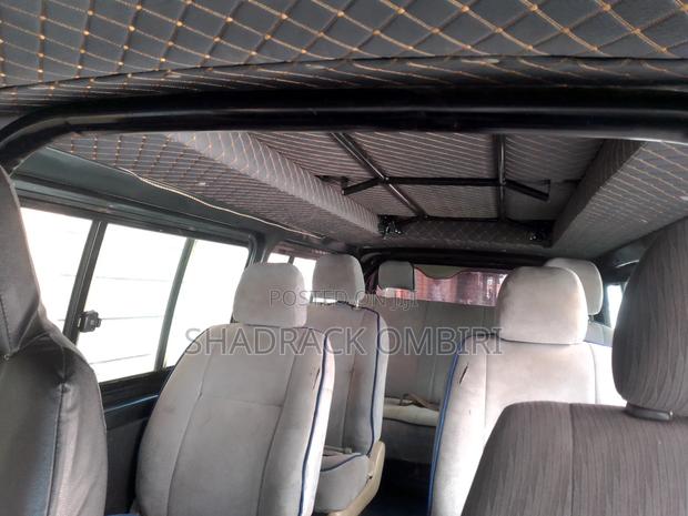 Toyota HiAce 2011 Green - thumbnail 3