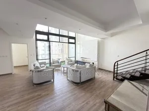 4bdrm Duplex in Riverside Drive for rent
