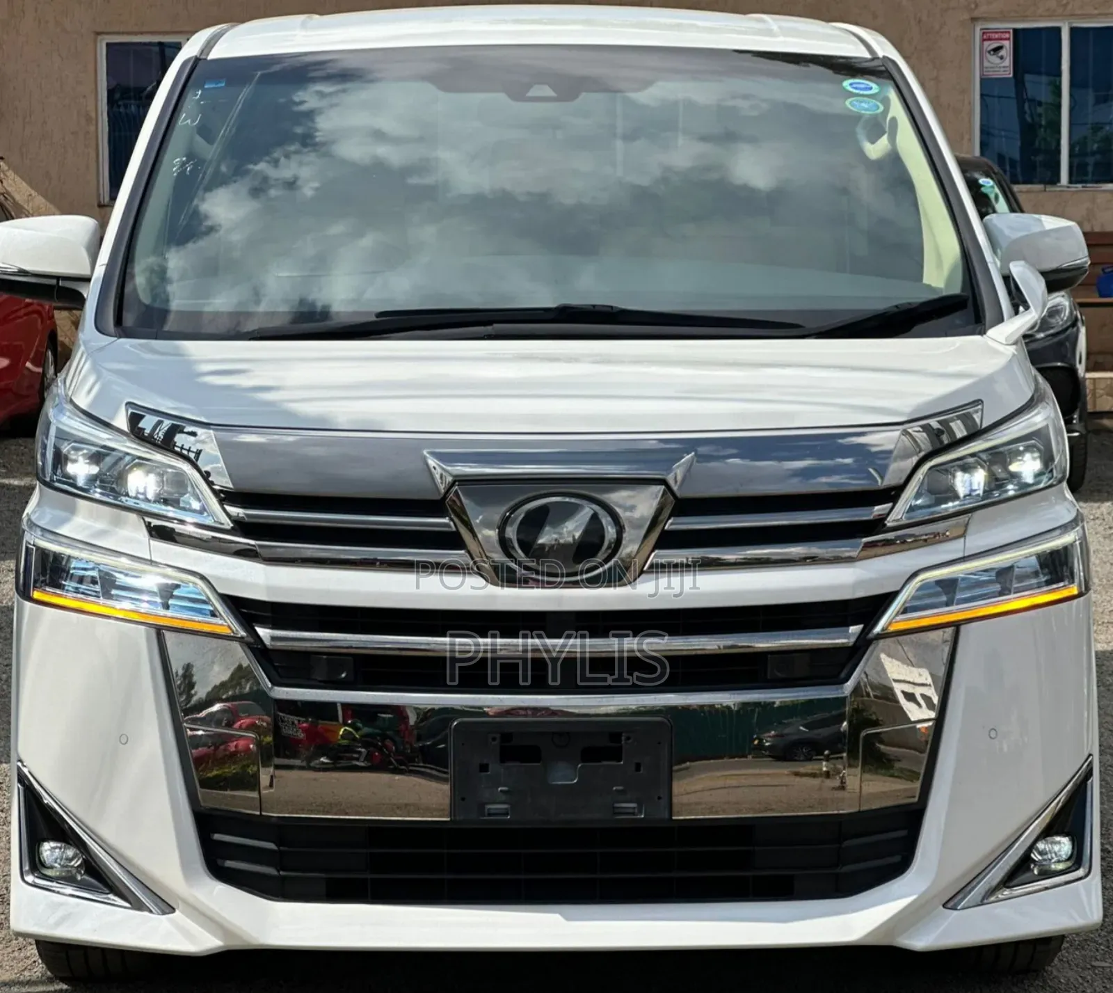 Toyota Vellfire 2019 White