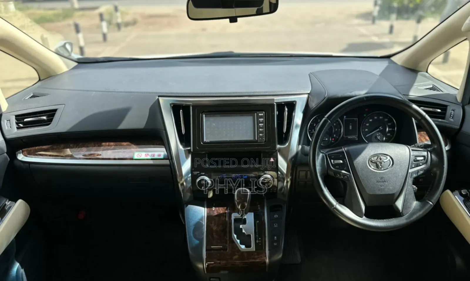 Toyota Vellfire 2019 White