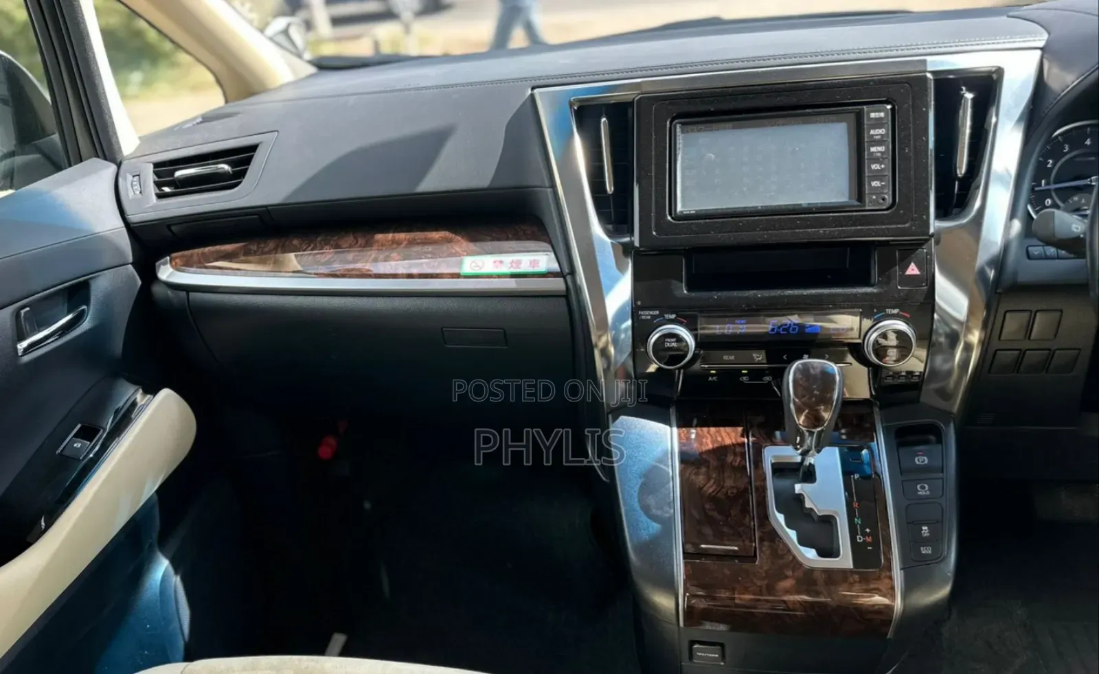 Toyota Vellfire 2019 White
