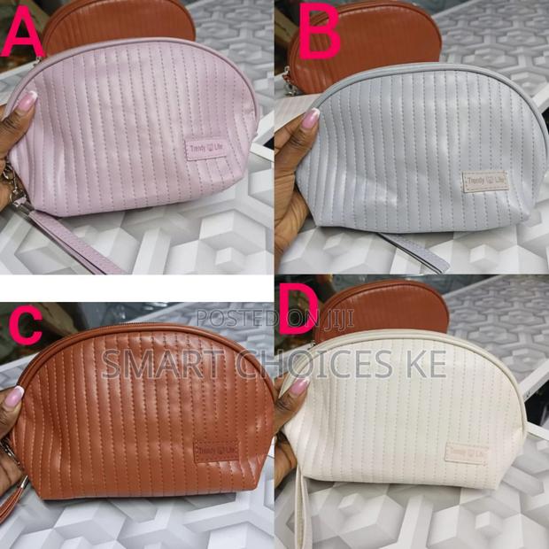 *Portable Makeup Bag, Waterproof Leather Pouch