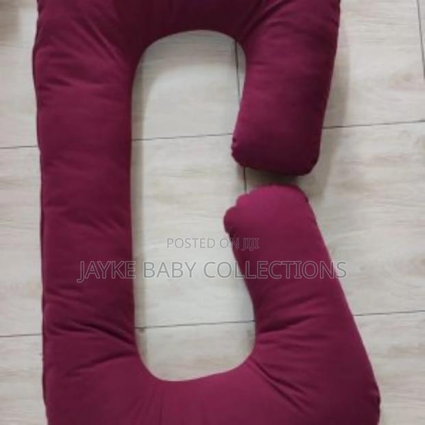 U-Shaped Pregnancy Body Pillow for Full Body Support - thumbnail 4