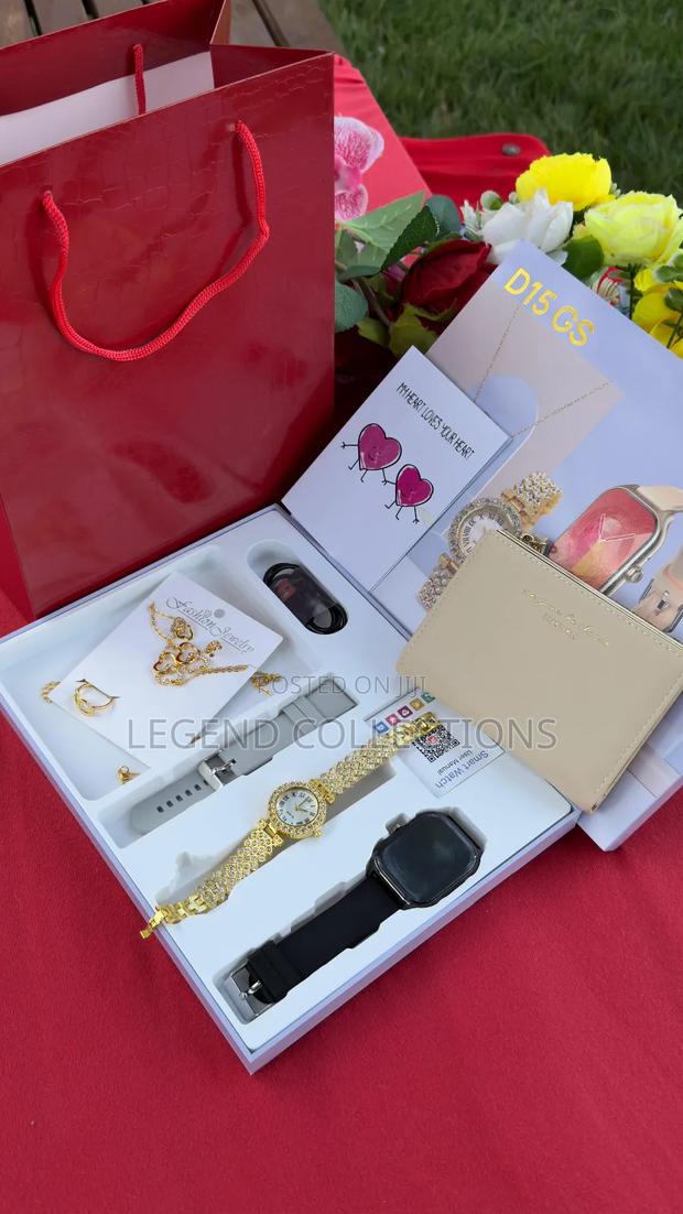 Ladies Gift Set With Smartwatch and Purse - thumbnail 2