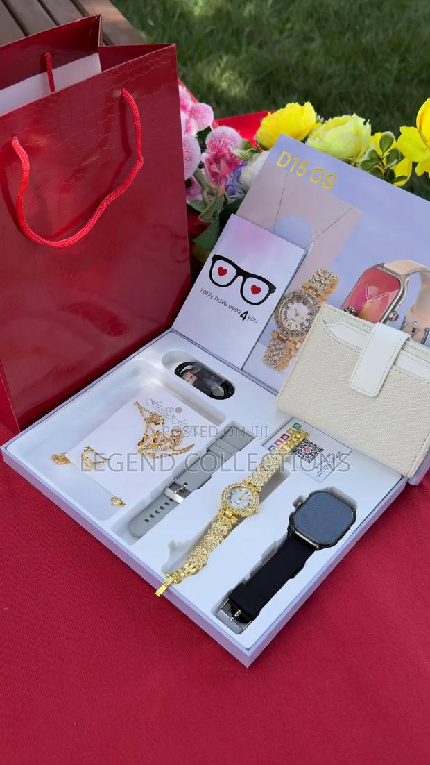 Ladies Gift Set With Smartwatch and Purse - thumbnail 5