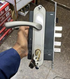 Heavy Duty 4 Pin Door Locks - thumbnail 2