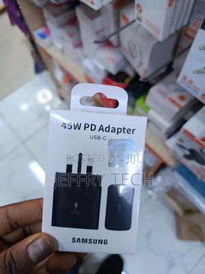 Samsung 45w Pd Adapter, a Usb-C Wall Charger. - thumbnail 2